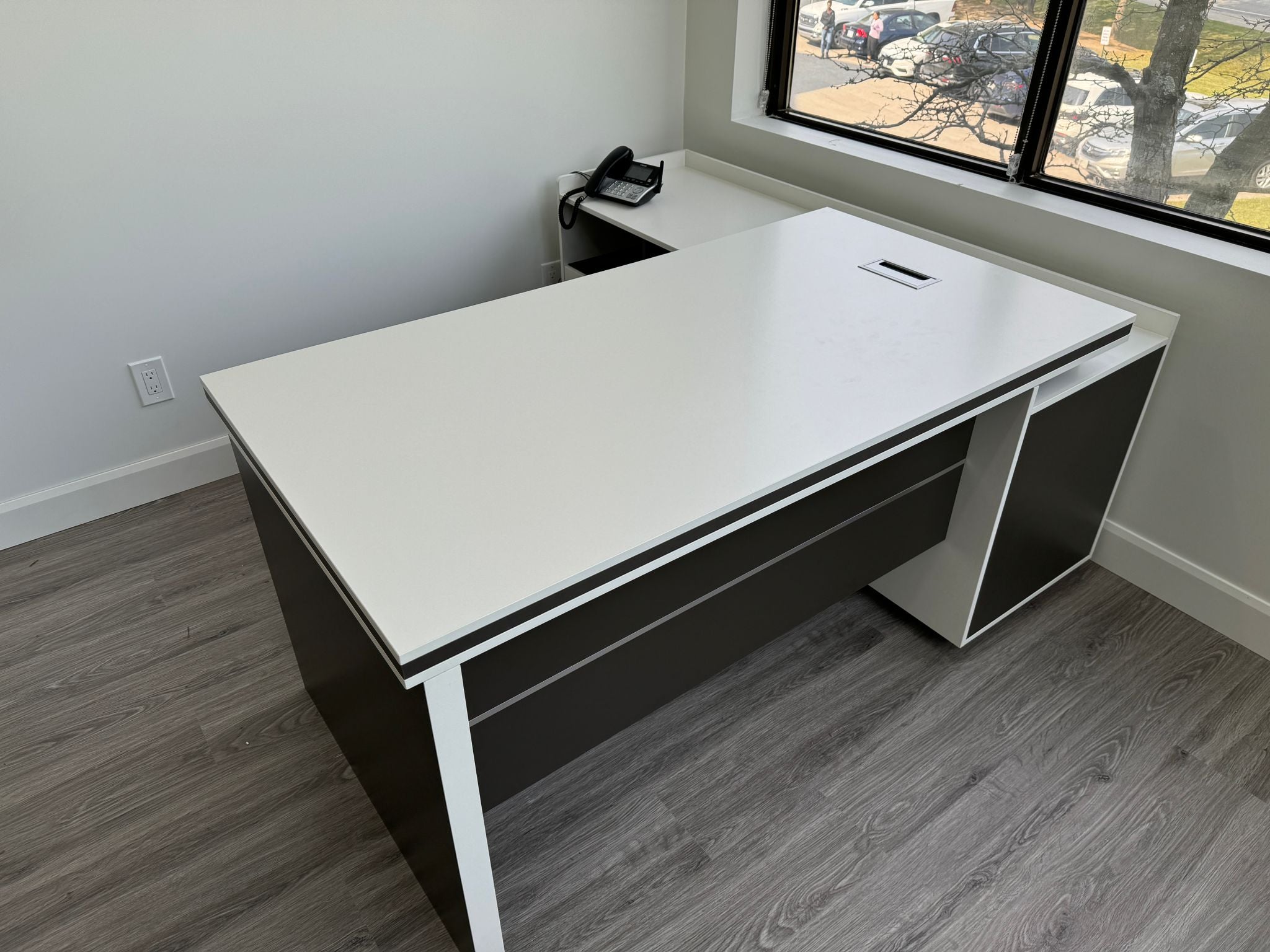 CLARA White Modern Executive Office Desk